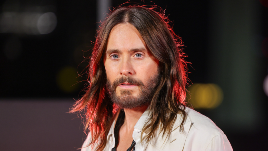 Jared Leto difoto saat pemutaran perdana 'Tron: Ares' di Berlin pada tahun 2025. Dok. Getty
