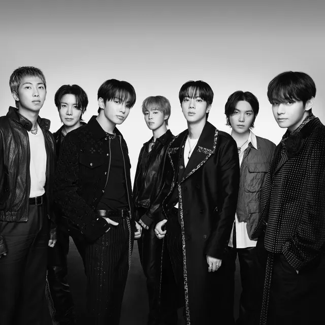 Foto BTS Hitam Putih