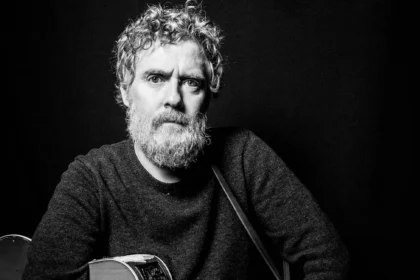 Foto Glen Hansard Hitam Putih