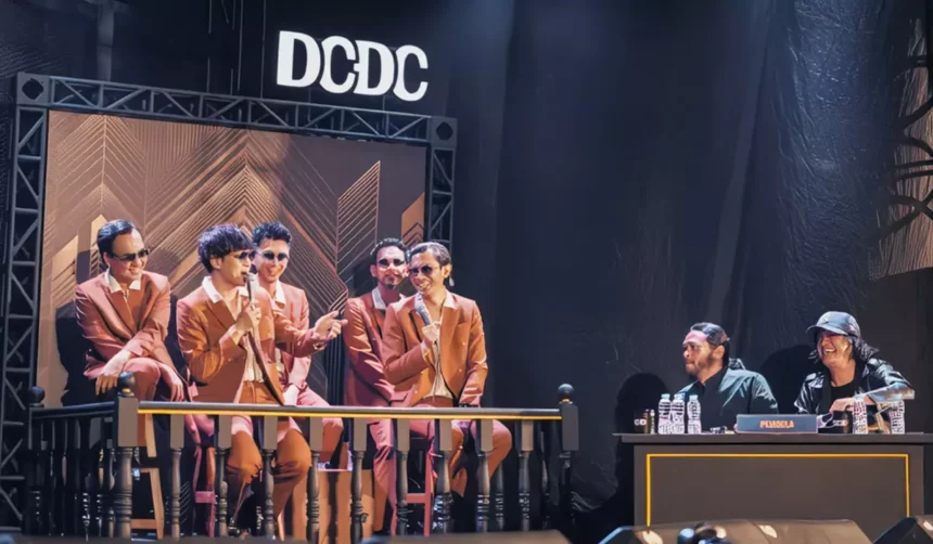 The Changcuters menjadi terdakwa di DCDC Pengadilan Musik edisi ke-65. Tur ke London dan album WOW MA menjadi sorotan perjalanan mereka selama 20 tahun.