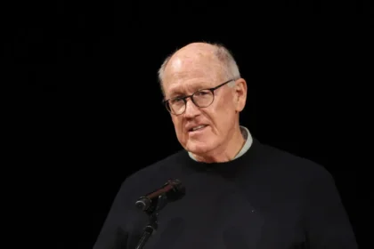 Glen Keane animator Disney evakuasi helikopter