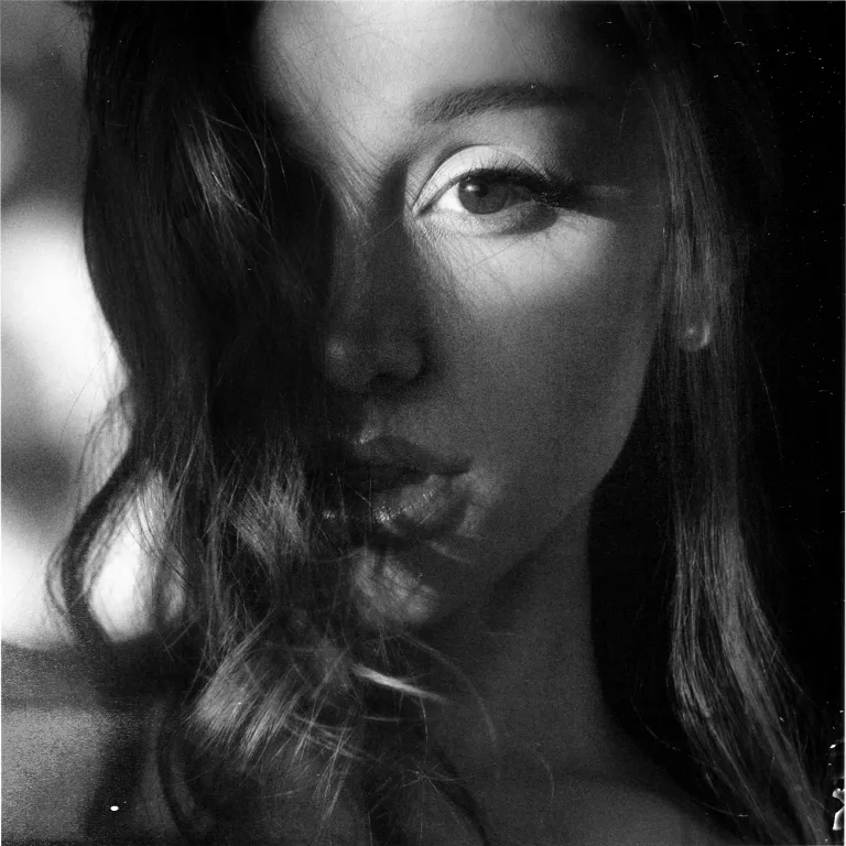 album Petal Ariana Grande