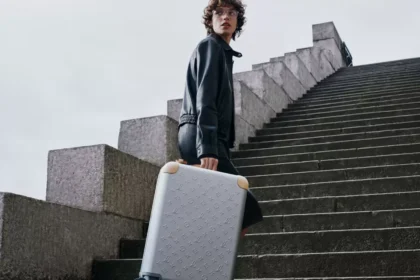 Louis Vuitton Horizon Aluminum