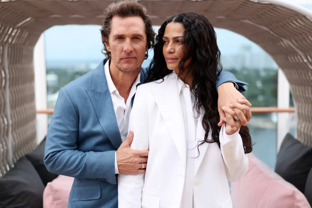 Matthew McConaughey dan Camila Alves McConaughey pada 6 November 2025.
John Shearer/Getty