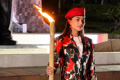 Srikandi LMP Tugu Proklamasi HUT RI