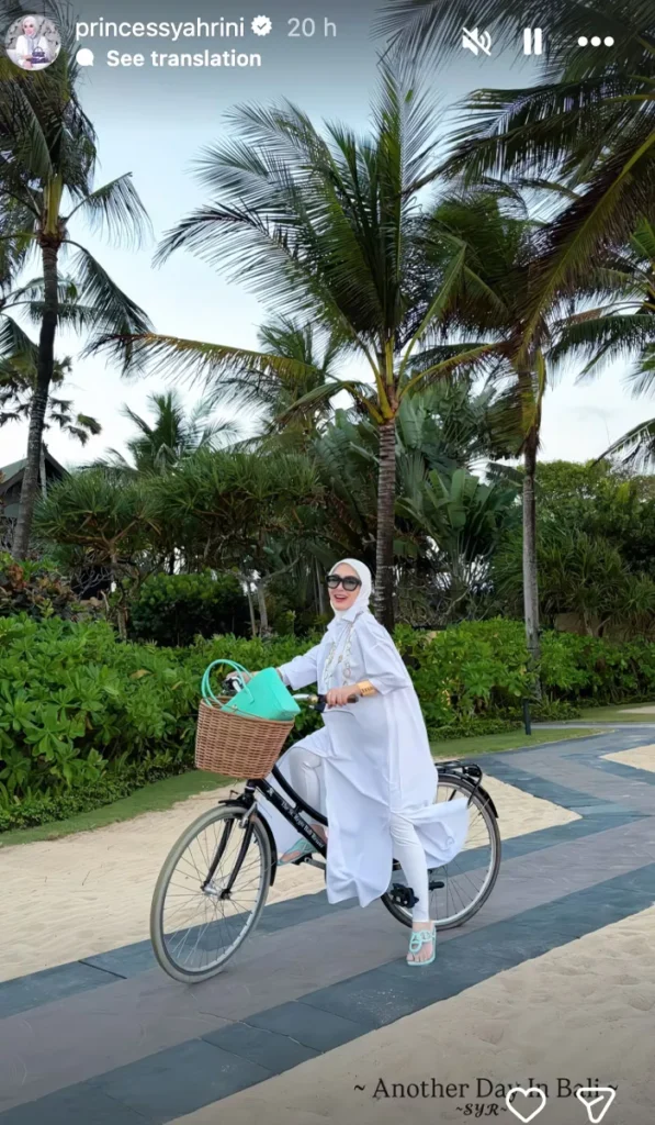 Syahrini gowes di Bali